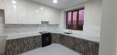 Аренда 6-комн. кв. 230 м²