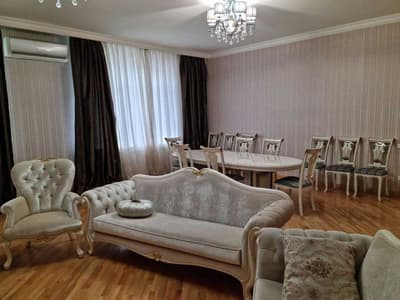 Аренда 4-комн. кв. 224 м²