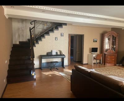 Аренда 6-комн. коммерция 300 м² — 3А