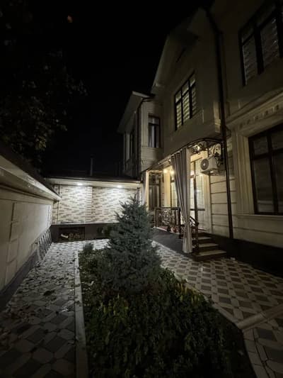 Аренда 6-комн. коммерция 360 м² — улица Мукими