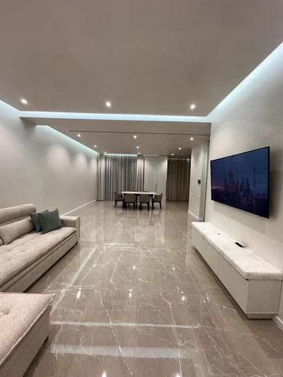 Аренда 3-комн. кв. 125 м² — Oq saroy turar-joy majmuasi