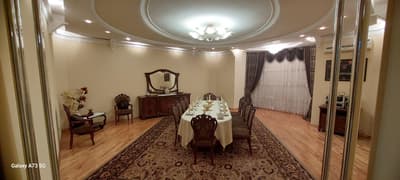 Аренда 4-комн. кв. 200 м² — улица Садыка Азимова, 2