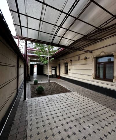 Аренда 6-комн. коммерция 240 м² — улица Буюк Ипак Йули