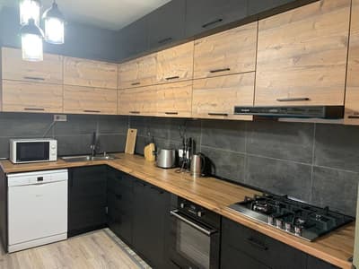 Аренда 4-комн. кв. 100 м²