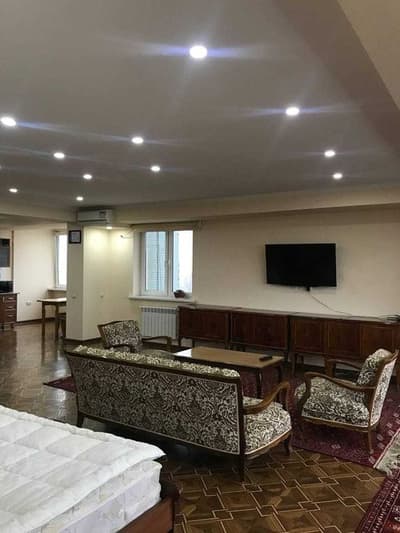 Аренда 1-комн. кв. 72 м²
