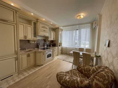 Аренда 3-комн. кв. 100 м²