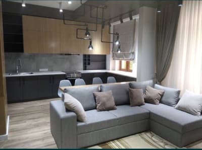 Аренда 3-комн. кв. 100 м²