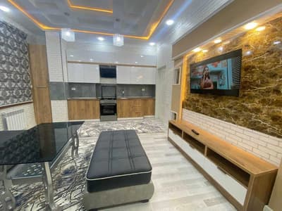Аренда 6-комн. кв. 223 м²