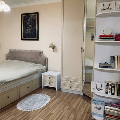 Аренда 3-комн. кв. 90 м² — 54