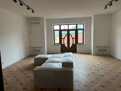 Аренда 6-комн. кв. 220 м² — 36A