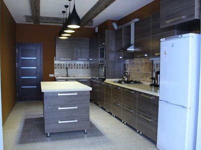 Аренда 4-комн. кв. 160 м²