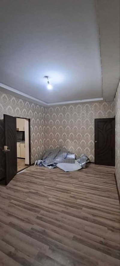 Олмазор туманида 1 хона 2 хона килинга 1 этаж сотилади