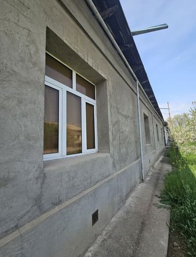 Дурмон Қ.Ф.Й Янги Арғин маҳалласида уй сотилади.