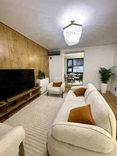 Вторичка мирабад подключ цум премиум  Площадь: 100 Евро ;