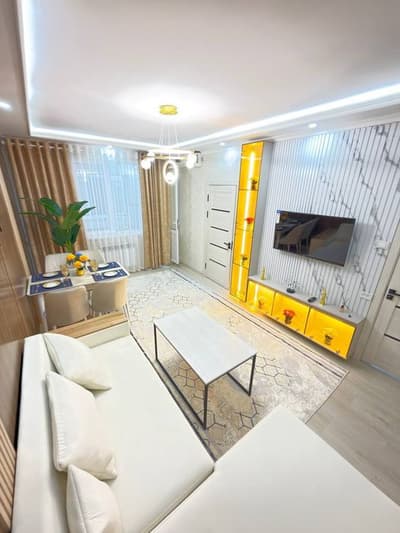 Чиланзар-11 2-3/1/4 48м2 Срочно продам квартиру срочно