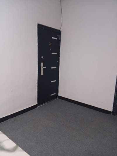 Yangi hayot uylaridan. Shaxar pasport stol yonidagi. 2 xonalik.