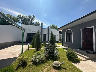 Ракат махаллада 4.5 сотих уй сотилади.