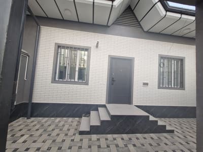 Лайлак кучаси  1.20 сотих 2 хона 3 хонаси ошхона студия такалган нарх