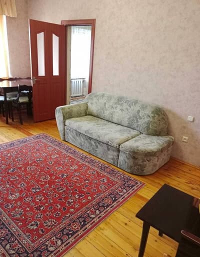 Срочно Продаётся ШРуставели 2/5/5 ремонт средний локации топ !