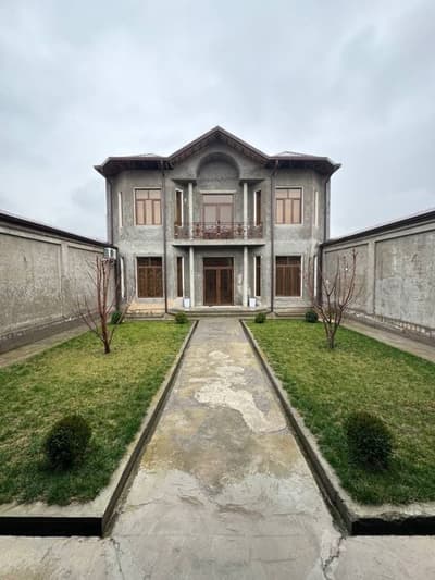 Охунбобоев Мевазор (Олмазор тумани)  4,3 сотих 5 хона Евро ремонт