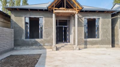 Nurafshon shahri uy 5 xona 140 kv