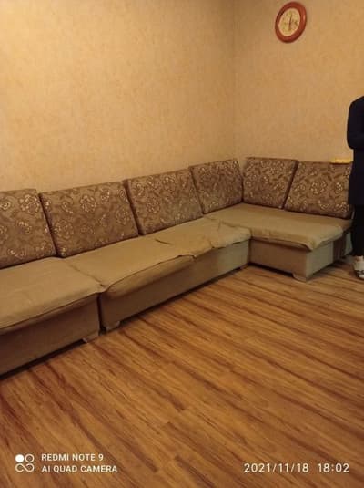 Продам чиланзар 3.  Двух комнатная.  Балкон 1,5*3