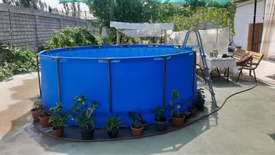 Hovli sotiladi - biznes va yashash uchun qulay joy!