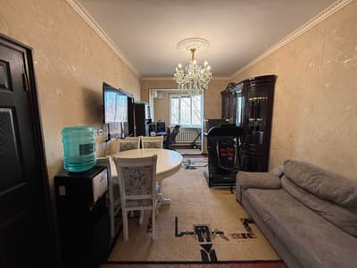 METRO Buyuk Ipak yoli  300m.  2 xona Srochno sotiladi