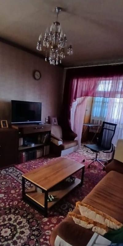 Продается Юнусабад 18 квартал 1 комнатная квартира