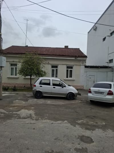 Чилонзор Участок 4,4 сотих Лутфий Ориентир Хай тек масжид,фасад 15 мет