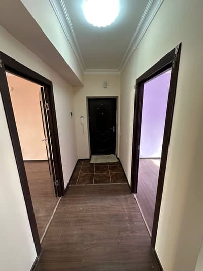 Сергели 16А 2/3/7 ,66 квадрат срочно сотилади