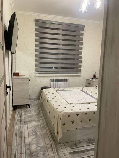 Choshtepa 3 xona sotiladi srochna metroga 200metr