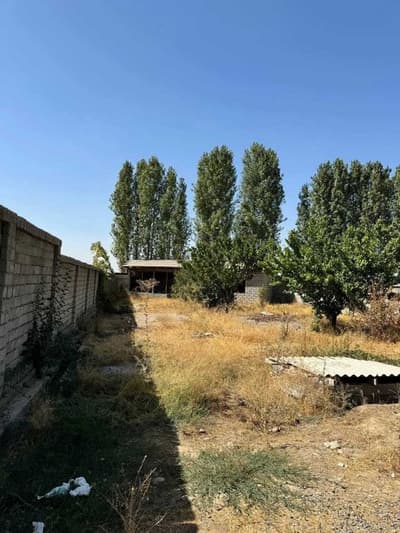 Марказда 5 сотих уй сотилади 2 хонаси бор