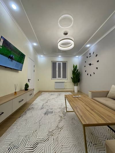 Chilonzor 7 kvartalda 1 xonali kvartera sotiladi