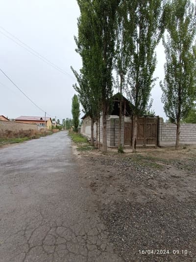 Ховли уй сотилади