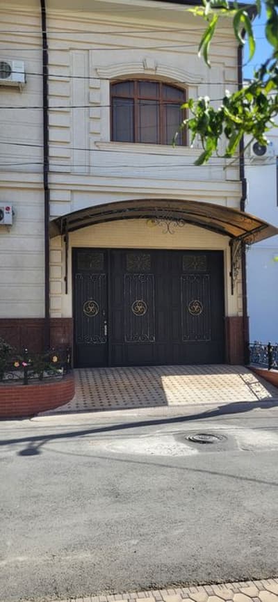 Продаётся качественный и добротный дом в центре