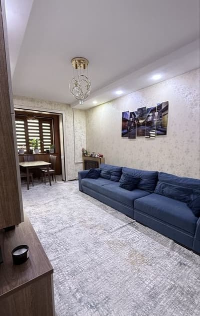 Продается 3/3/4 на м-ве Ялангач (Ориентир Спорт комплекс Умид)