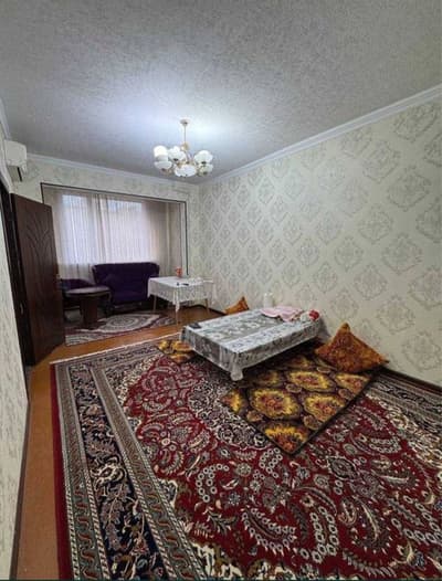 3 xonali kvartira sotiladi