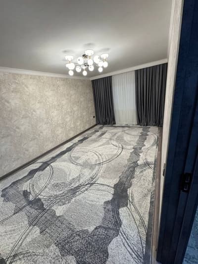 Чиланзар 7кв. Продается 3 ко. квартира. Балкон 2/6. Раздельная. 3/2/4