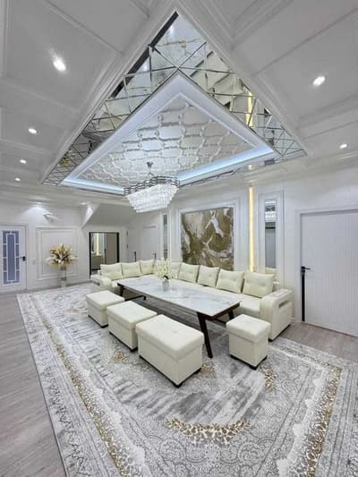 №12970 Срочно продаётся 4-х комнатная