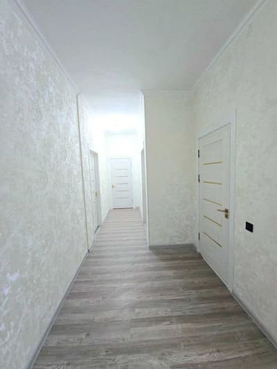 корасувда 1 каватда 3 хоналик квартира сотилади