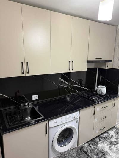 Продаётся свой 1-ком квартира со всей необходимой техникой и мебелью.