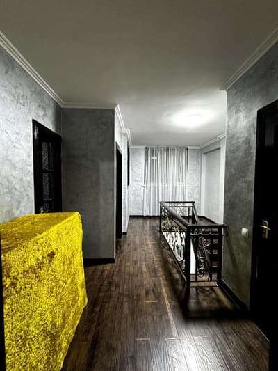 Продается на Бобура 6/7-8/10