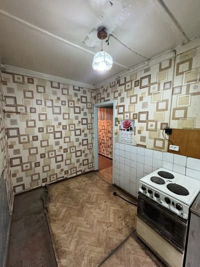 Продаю 2 комнатная Спутник-1