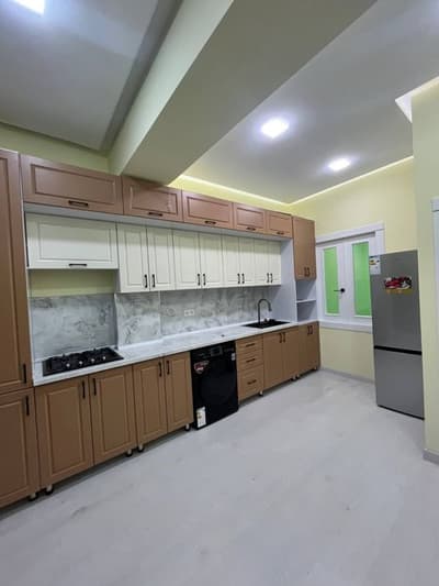 Srochni sotiladi 3 xonali 74 kavt yevra rimont