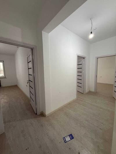 Srochno sotiladi! 2 xonali kvartira, Sergeli Yangi Darxon, 61 m²