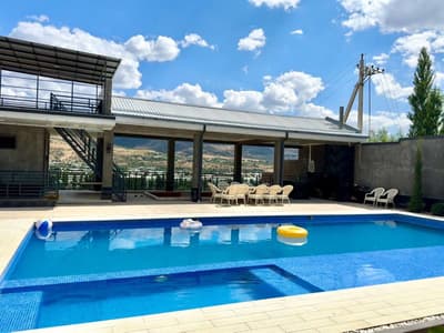 Yengi qurib bitqazilgan dacha Qizilsuvda