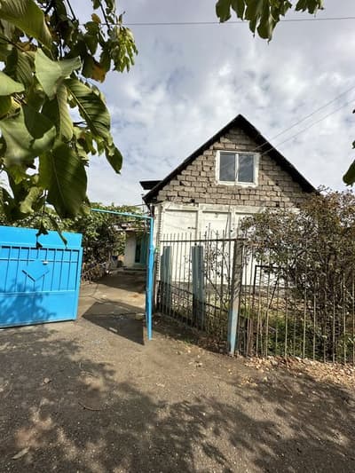 Продается дача со всеми удобставами.