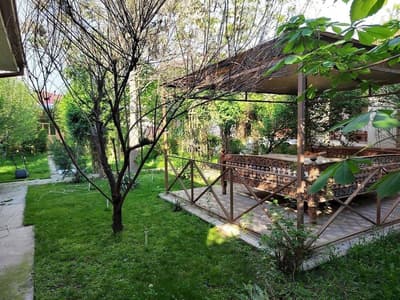 Продаётся дачный участок в р-не Мирзо-Улугбек,  ор-р Янги Узбекистан