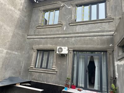 Продаю 1,5 Сот 4 ком  Олмас махаля  2 этажный